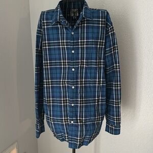 Men’s 2XL American Eagle button down shirt in blue,white & yellow.